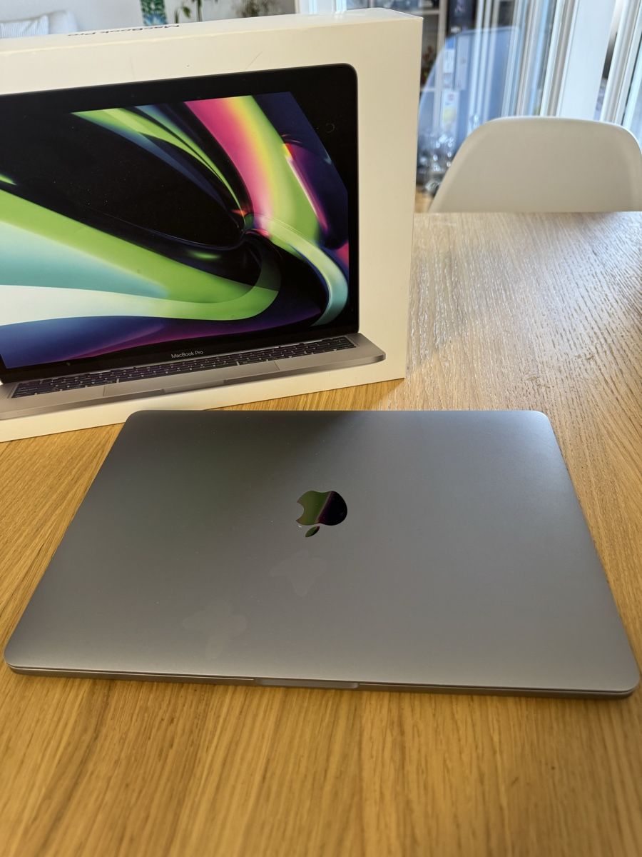 Apple Notebook: MacBook Pro M1 – Usato da Nyon venduto da loris305