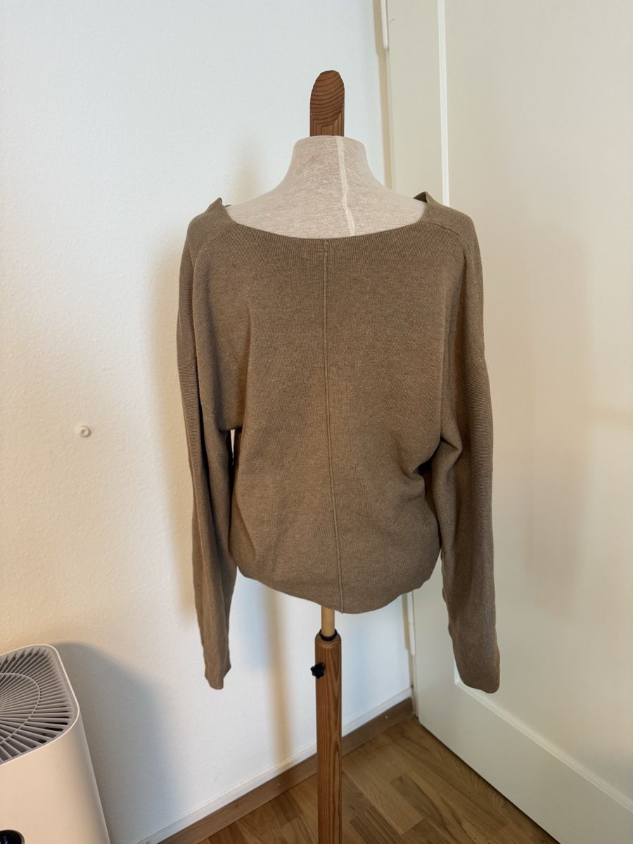 H&M Maglioni & Felpe: Wunderschöner Pullover, Grösse S, von H&M – Usato da Zürich venduto da Brobin 1