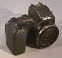 Nikon 1 V2 mit zwei Objektiven