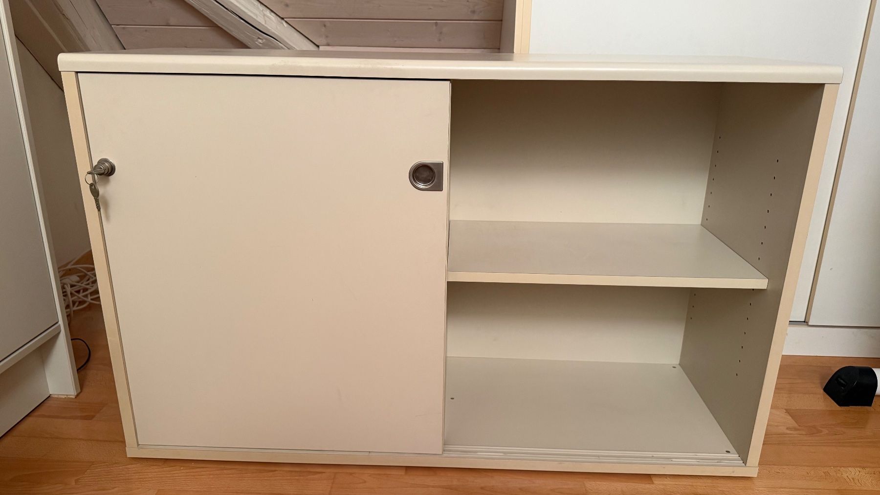 Scrivanie: Grosses Eckpult mit 2 Korpussen + Beistellschrank – Usato da Meilen venduto da MockUrs 7
