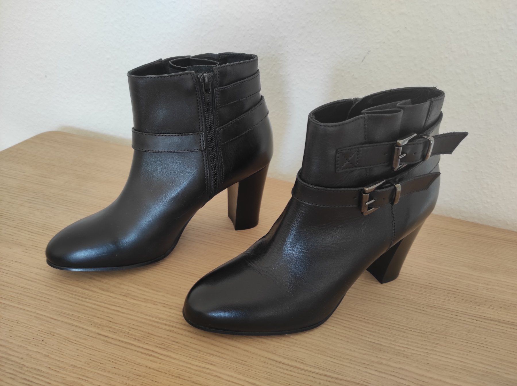 Scarpe da donna: Stiefelette/Ankle Boot mit Absatz Gr.38 / MINELLI – Usato da Zürich venduto da quark85