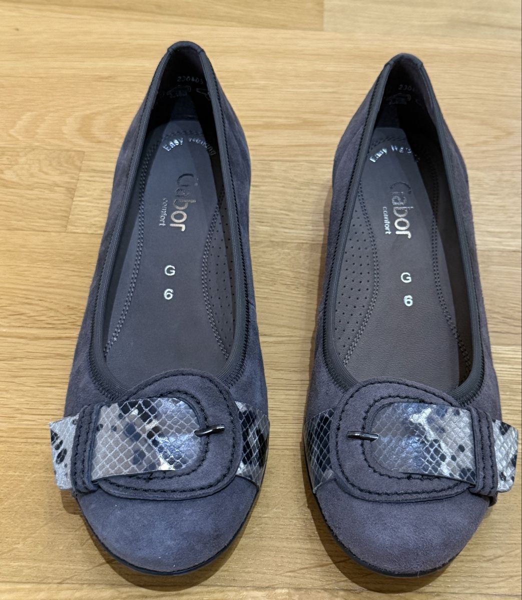 Gabor Damenschuhe: Gabor Ballerinas grau Grösse 6 – Gebraucht aus Volketswil von Flamingo_66