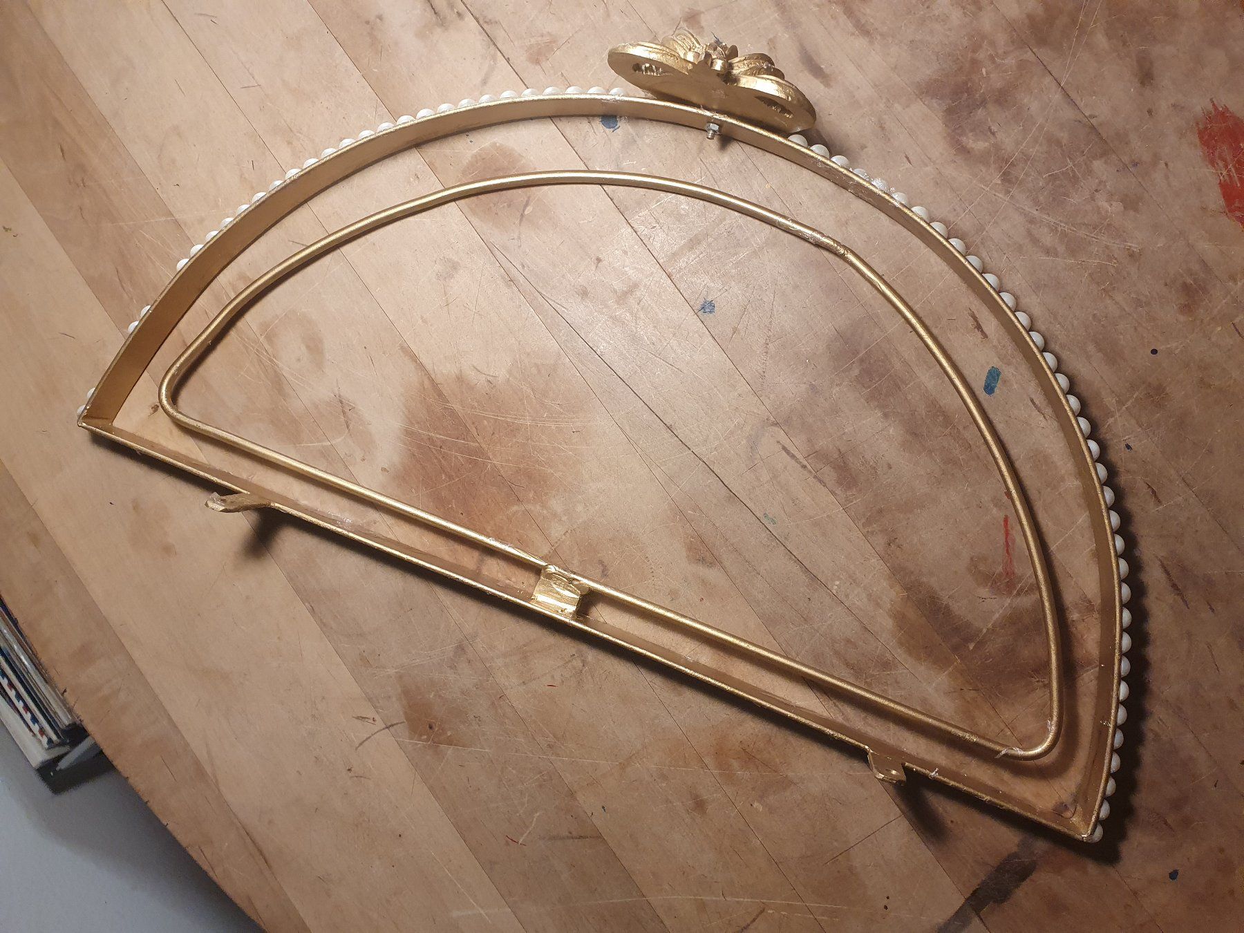Porte manteau: Garderobe mit Krone – D'occasion à Zürich par loosebone 2