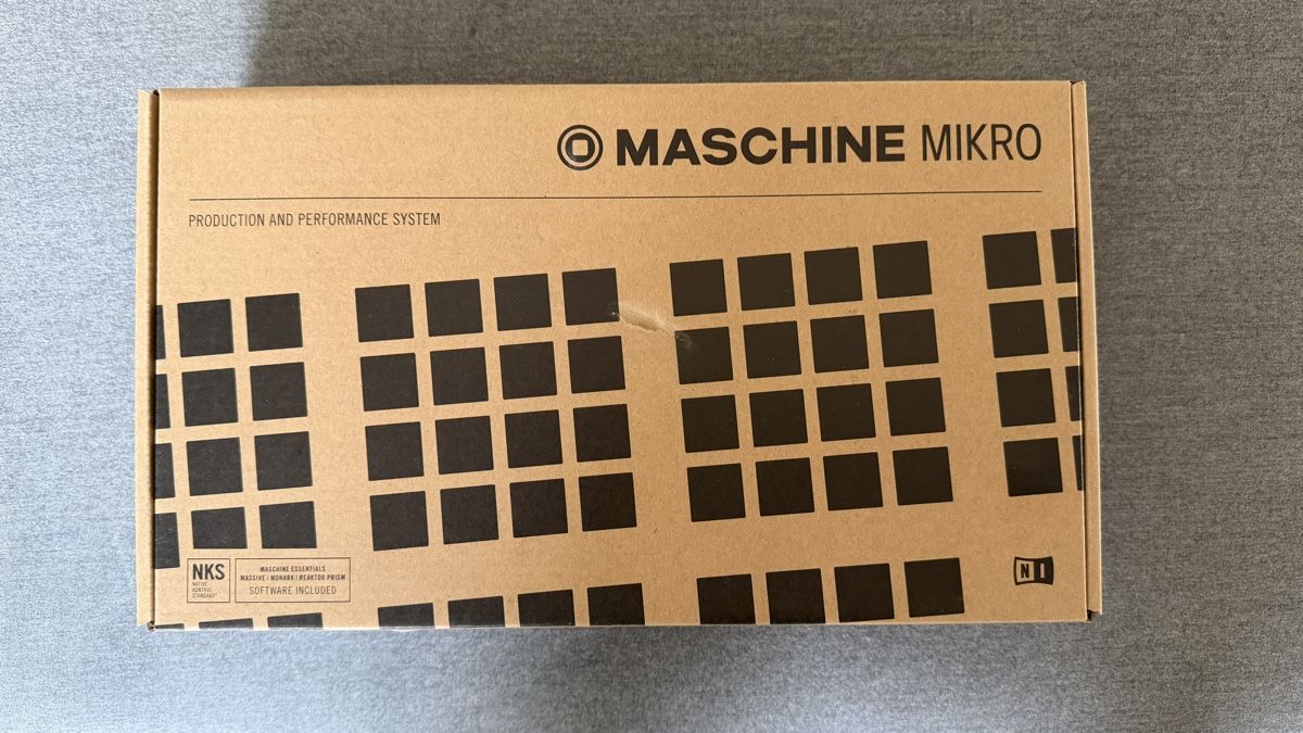 Native Instruments Strumenti musicali: Native Instruments Maschine Mikro Mk3 - Like New! – Nuovo (secondo la descrizione) da Dübendorf venduto da ric_d5dv 1