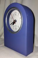 Einfache kleine Standuhr