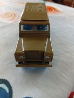 Miniature auto Solido Land Rover 109 beige 1/43