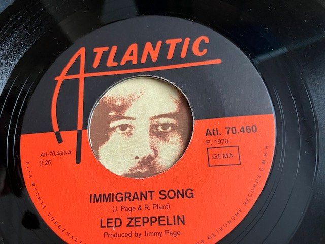 Dischi in vinile: Led Zeppelin – Usato da Aarwangen venduto da Jukebox3 4