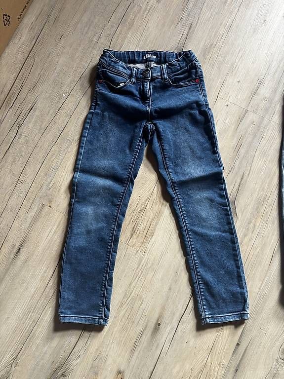 Hosen: Jeans gr. 122/128 – Gebraucht aus seuzach von steffi125