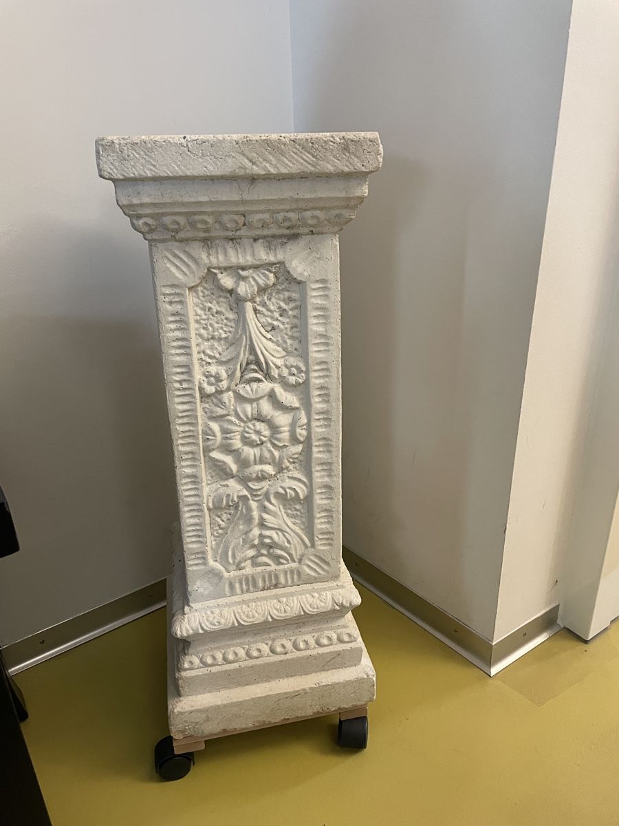 Altro in Decorazioni & Accessori: Stein Säule Sockel – Usato da Lichtensteig venduto da troimeri