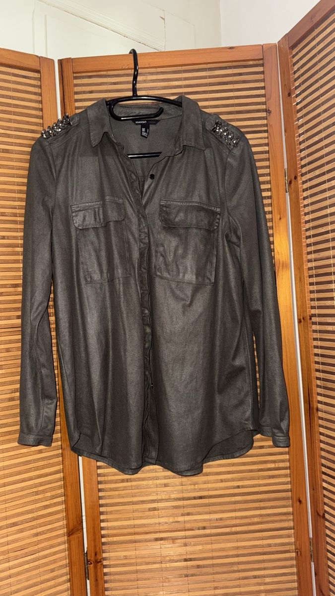 Mango Camicette: Bluse, olivgrün von Mango, L (40) – Usato da Gümligen venduto da morticiaaddams