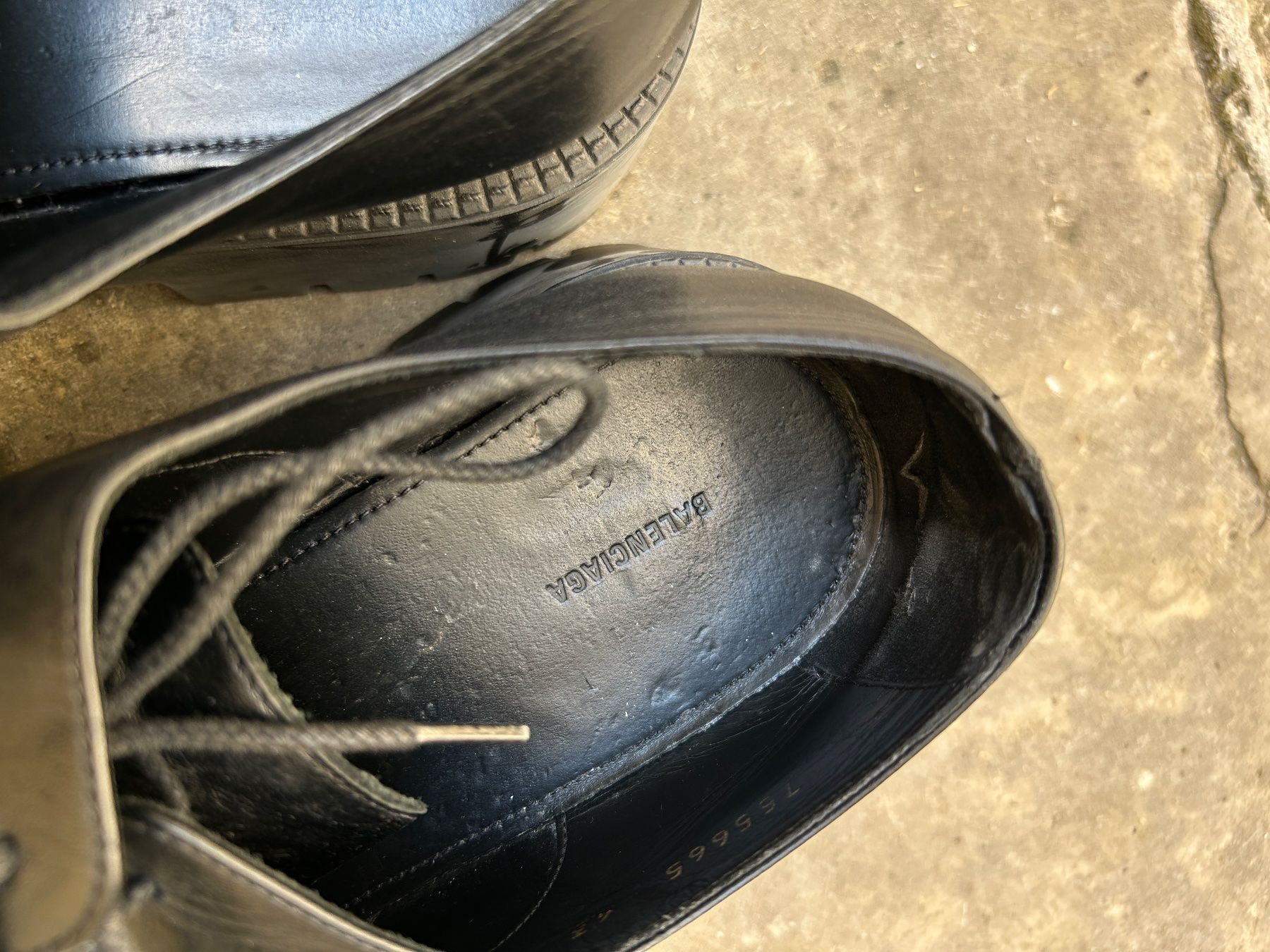 Balenciaga Scarpe da uomo: Black Balenciaga rhino derbies – Usato da basel venduto da wastedworld 5