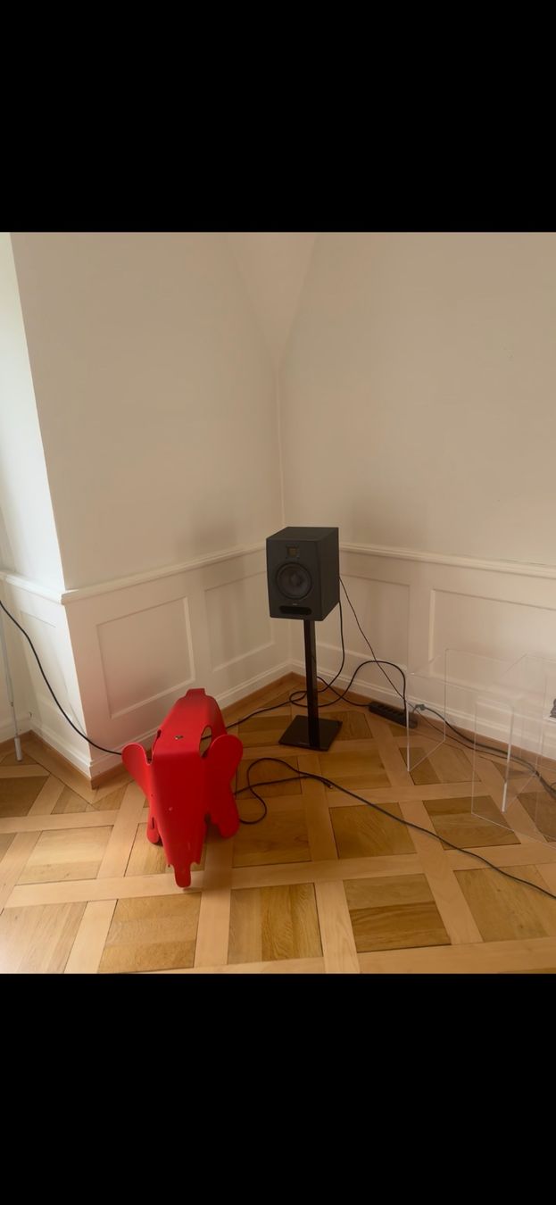 NorStone Supporti a parete: Massive NorStone Lautsprecherständer schwarz  8032 – Usato da Zürich venduto da tuffcookie 5