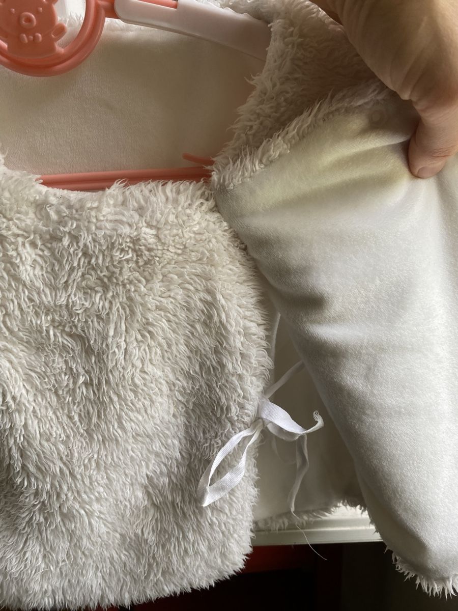 Altro abbigliamento per bambina: kuschelige Weste 92 – Usato da Zürich venduto da Mariaov 4