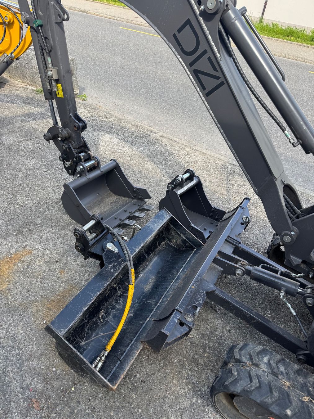 Excavateurs: Bagger 2.0T 895 Stunden – D'occasion à Orpund par dizi.98 3
