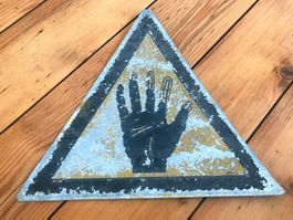 Ätzende Schild verätzt., Industrial, Fall out