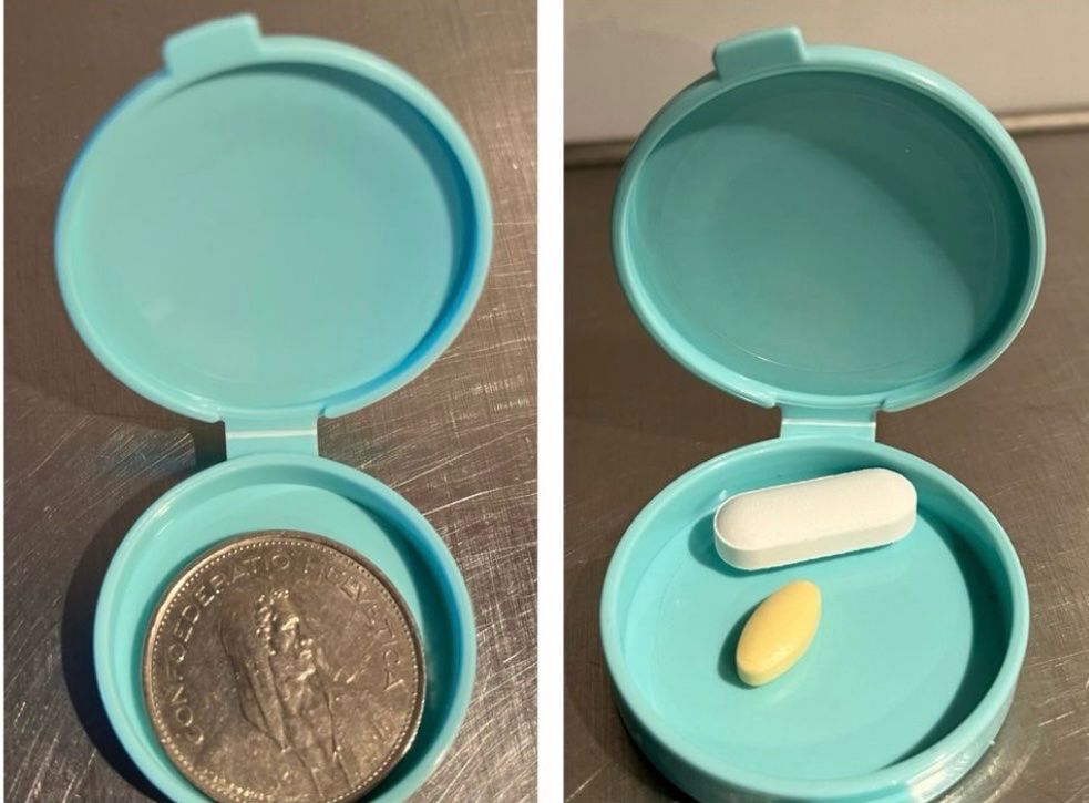 Tupperware Behälter & Ähnliches: Dösli Tupperware Pillendösli – Neu und originalverpackt aus Adetswil von Speedy-Simba