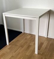 Praktischer Tisch günstig zu verkaufen