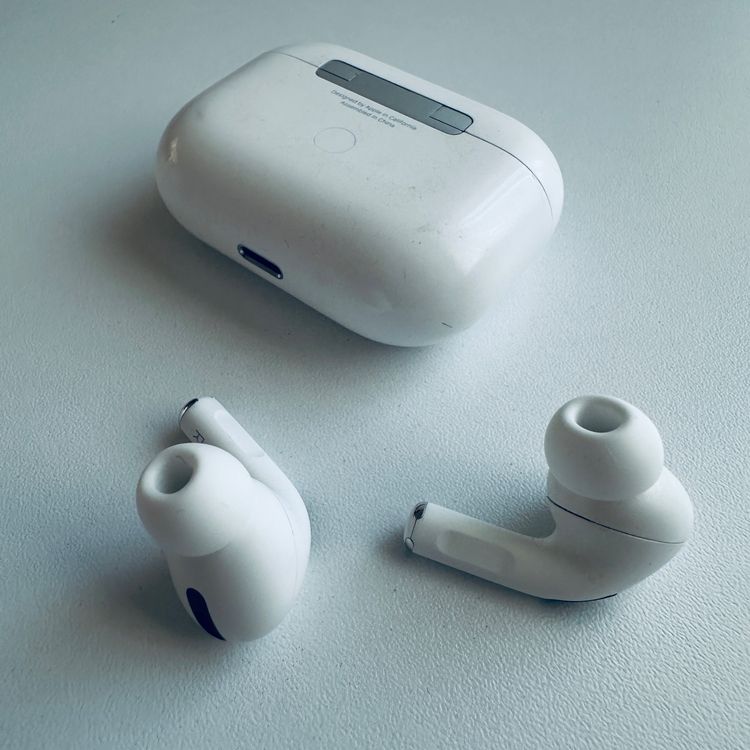 Apple Kopfhörer: Original Apple AirPods Pro 1 Gen. Wireless Lightning C Kabel – Gebraucht aus Basel von MY.AIRPODS.SHOP 5