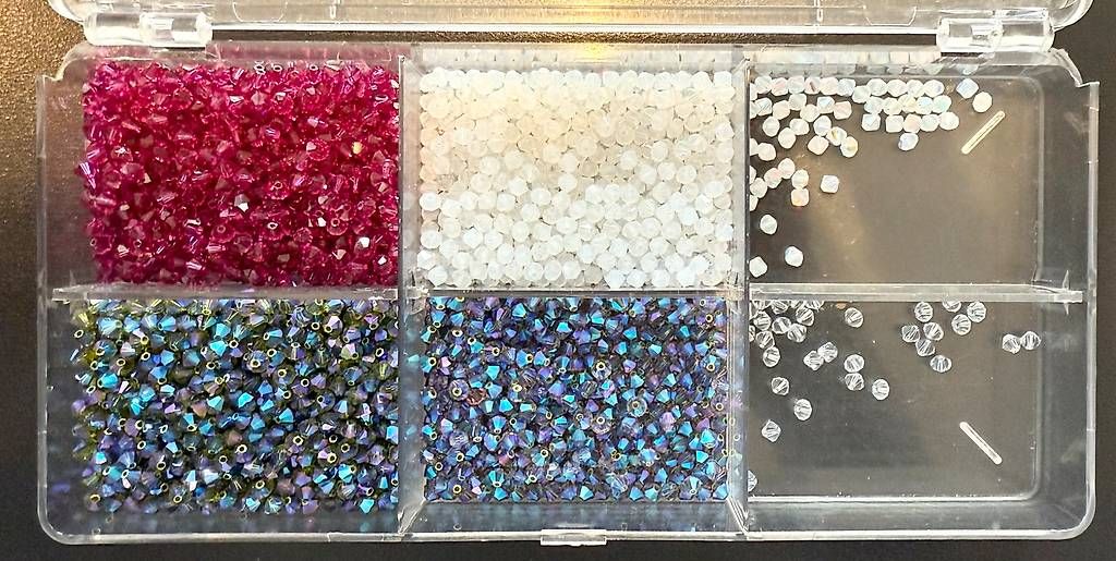Perle (finte): SWAROVSKI lot de perles en Crystal – Nuovo (secondo la descrizione) da Goumoens-la-Ville venduto da SandieF 2
