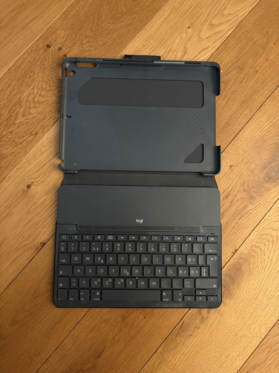 Apple Tablet PC: iPad 6. Generation (32 GB, WIFI) – Usato da Kesswil venduto da WaveNomad 5