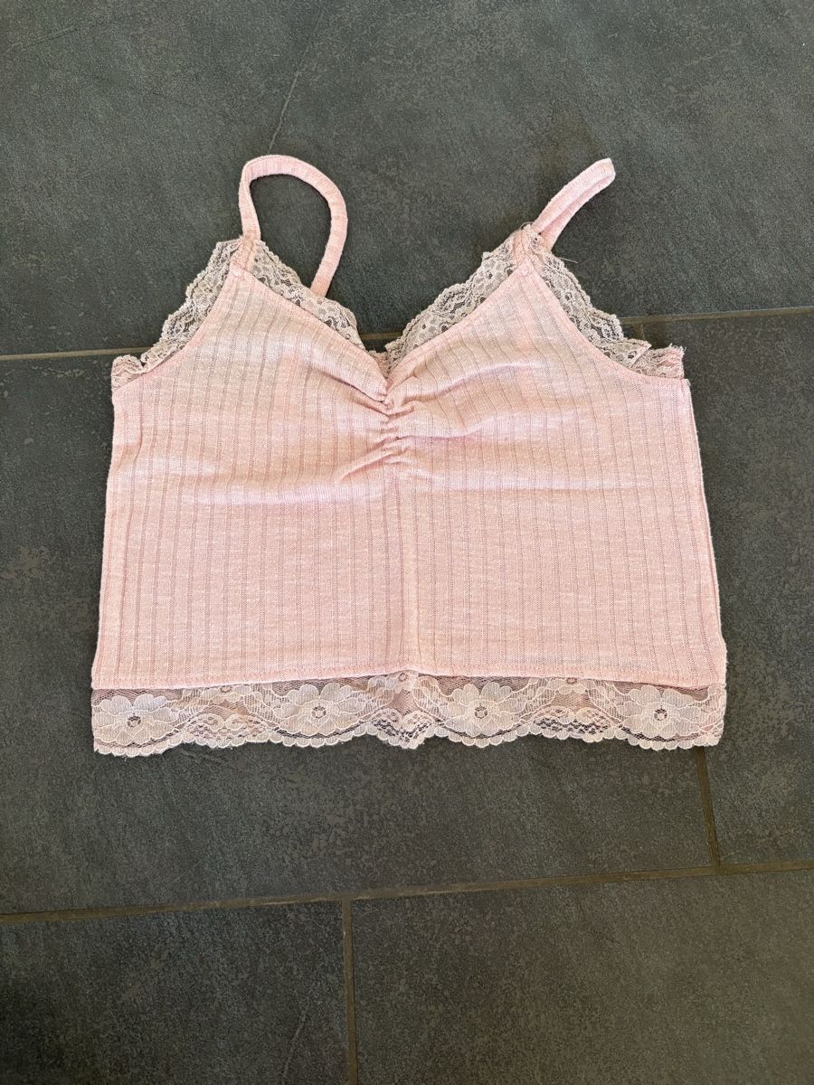 H&M Lotti di vestiti: Verschiedene Tops in Grösse S – Usato da Schwarzenbach SG venduto da Manmar 6