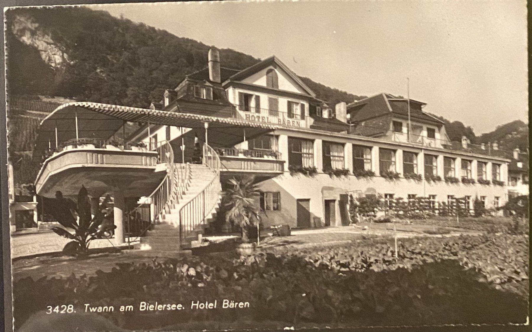 Cartoline postali: BE 202 Twann Hotel Bären – Nuovo (secondo la descrizione) da Fribourg venduto da philafri