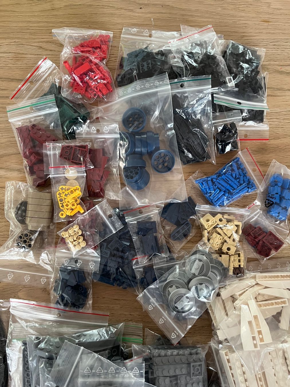 Lego Spielzeuge: Lego Star Wars Set 10195 Rep.Dropship mit AT-OT – Gebraucht aus Wimmis von Aluethi 5