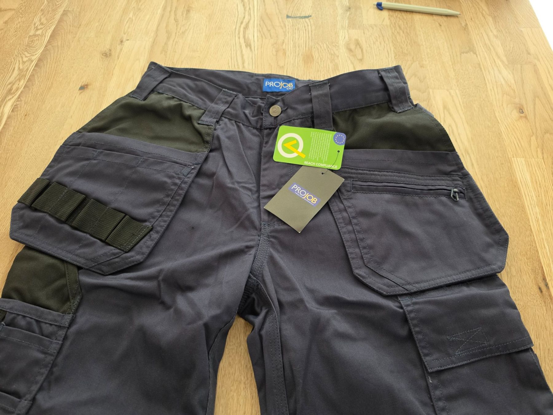 Pantaloni: Arbeitshose Gr.C42 – Nuovo e nell'imballaggio originale da Thun venduto da Beas-Allerlei 1