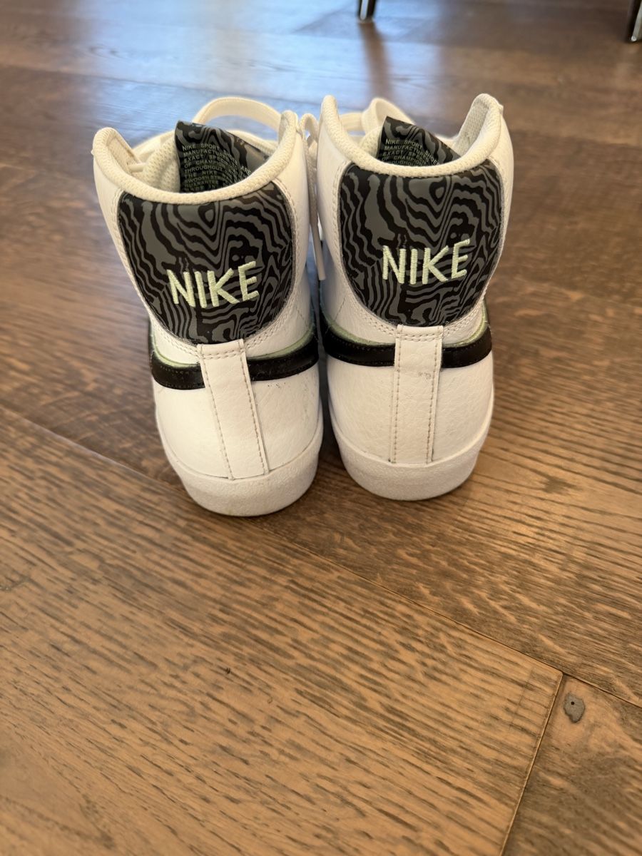 Nike Scarpe da uomo: Nike Blazer Mid 77-White Black Green – Usato da Herrliberg venduto da Tubalp 2