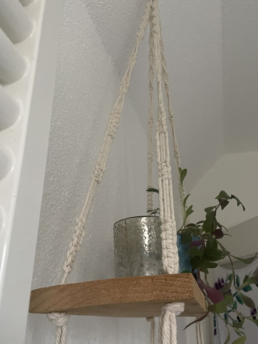 Alle Dekorationen: Macrame Hängeregal – Gebraucht aus Zürich von Derya011 2