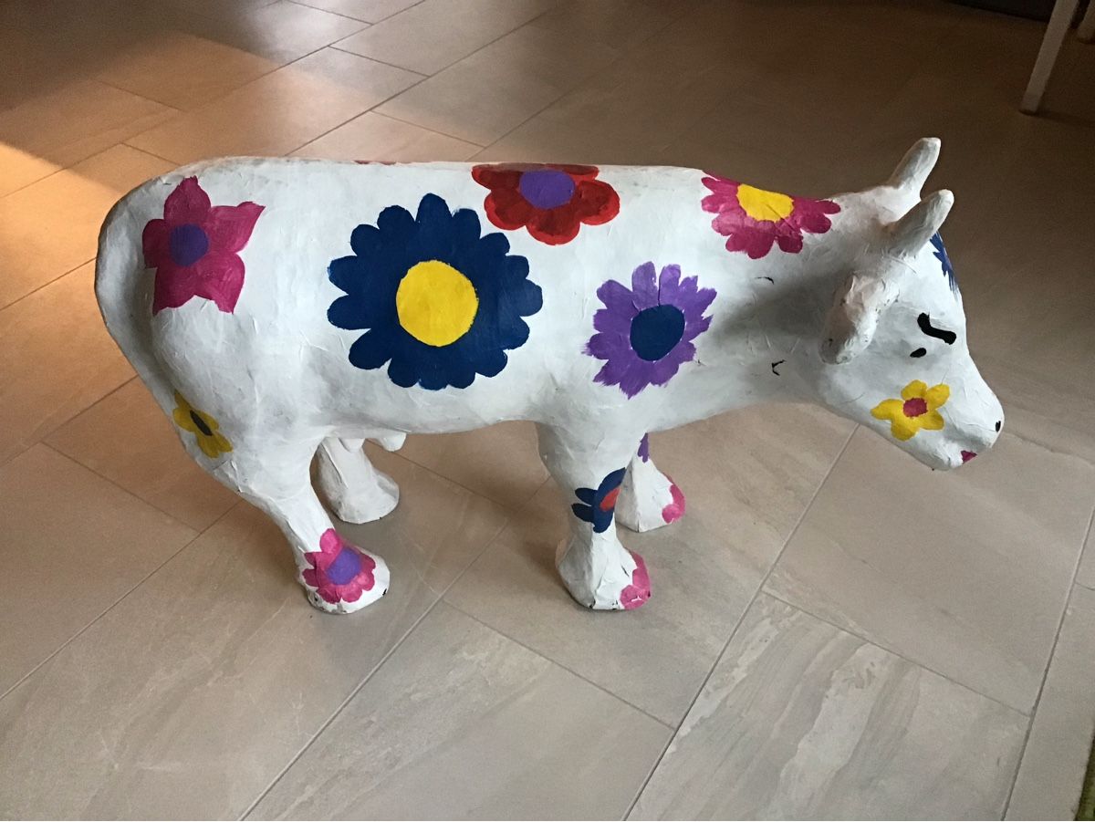 Tutte le decorazioni: Deko Kuh, handbemalt mit Blumenmuster – Usato da Giswil venduto da Pingu109
