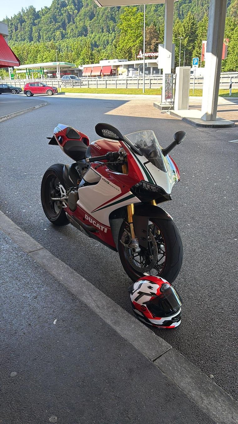 Ducati Strada: Ducati Panigale 1199s Tricolore – Usato da Kirchenthurnen venduto da maegu_ 1