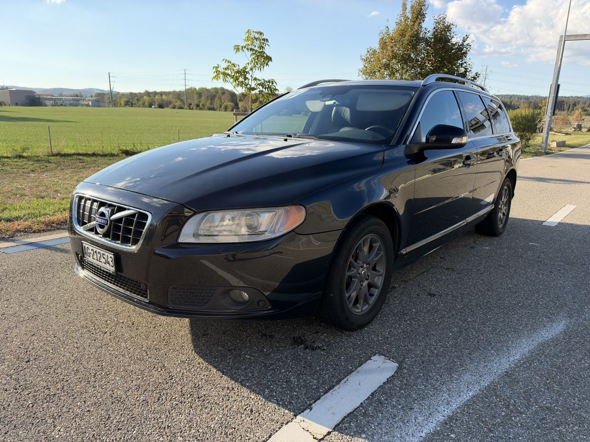 Volvo Autos: Volvo v70 D5 4x4 – D'occasion à Eiken par hipopo