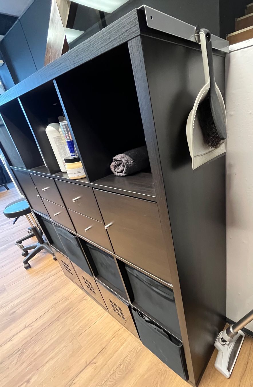 Ikea Scaffali: Dunkles Holz Regal mit 16 Fächern, Kallax Regal – Usato da Wil SG venduto da M.Sakiri 4