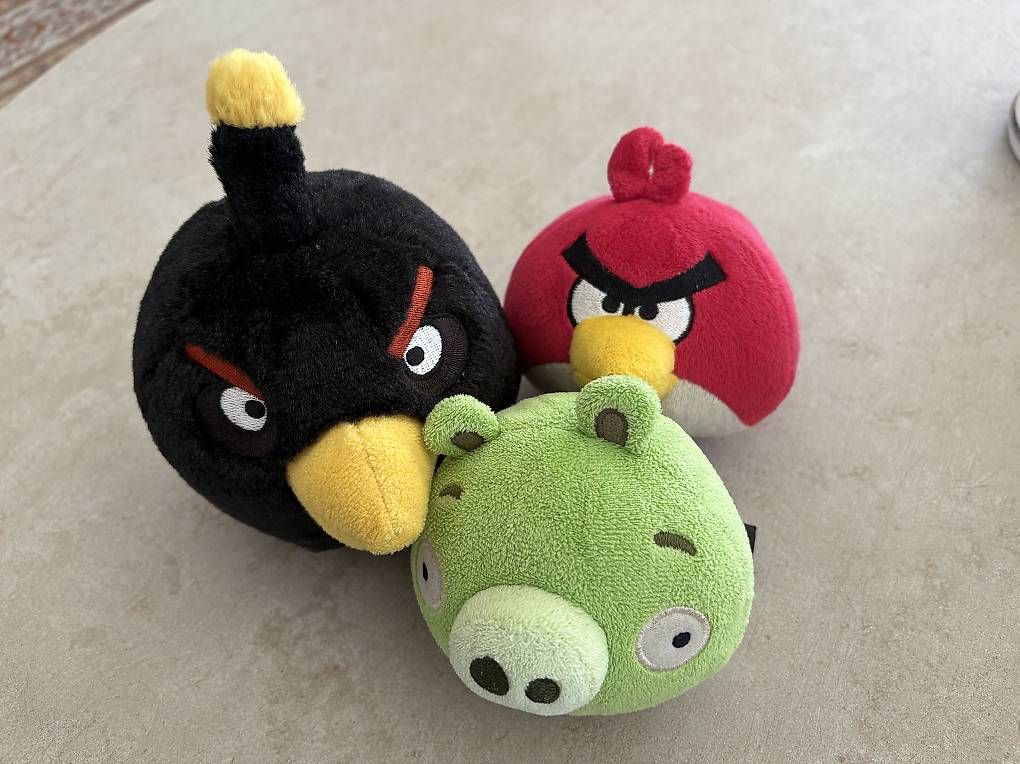 Spielzeuge: 3 Angry Birds en peluche – Gebraucht aus Vessy von ongaros