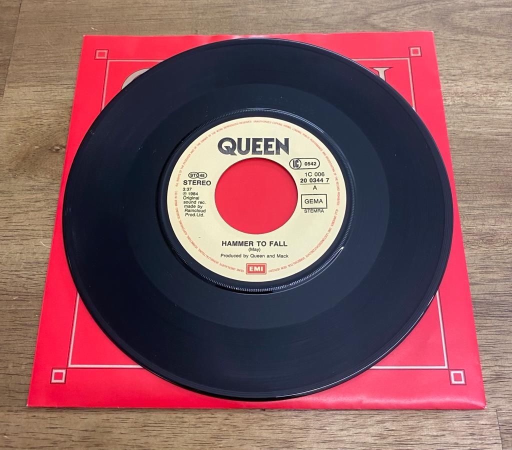 Dischi in vinile: QUEEN HAMMER TO FALL Single Near Mint ! – Nuovo (secondo la descrizione) da Belp venduto da B7L0 3