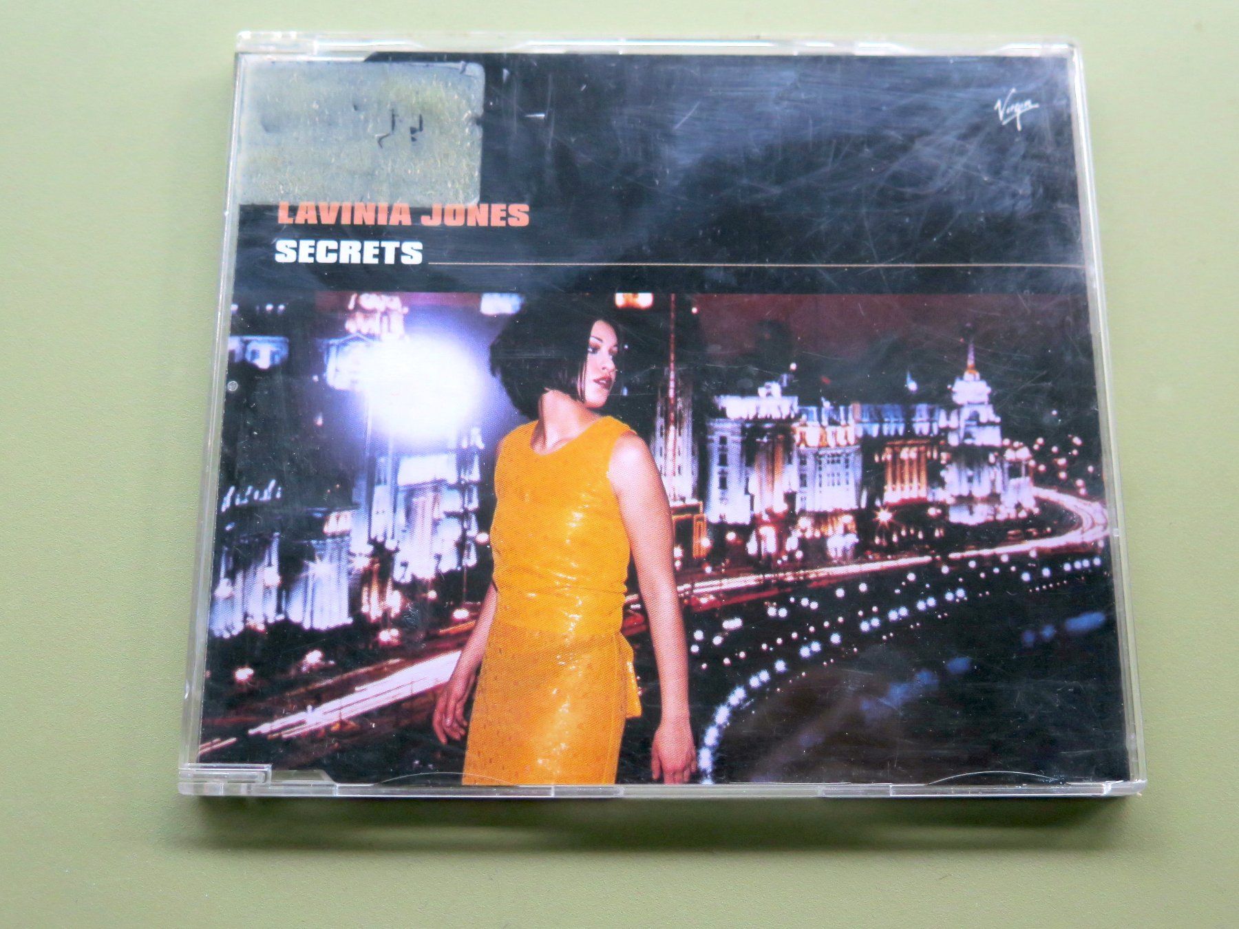 CD: CD-S LAVINIA JONES: Secrets, 1997, 4 tracks – Usato da Bern venduto da Balzamico