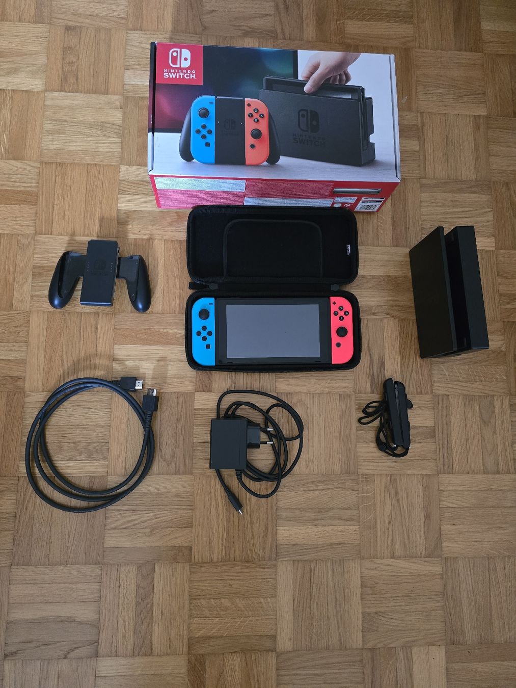 Nintendo Konsolen: Nintendo Switch komplett  – Neu (gemäss Beschreibung) aus Bottmingen von Postman98