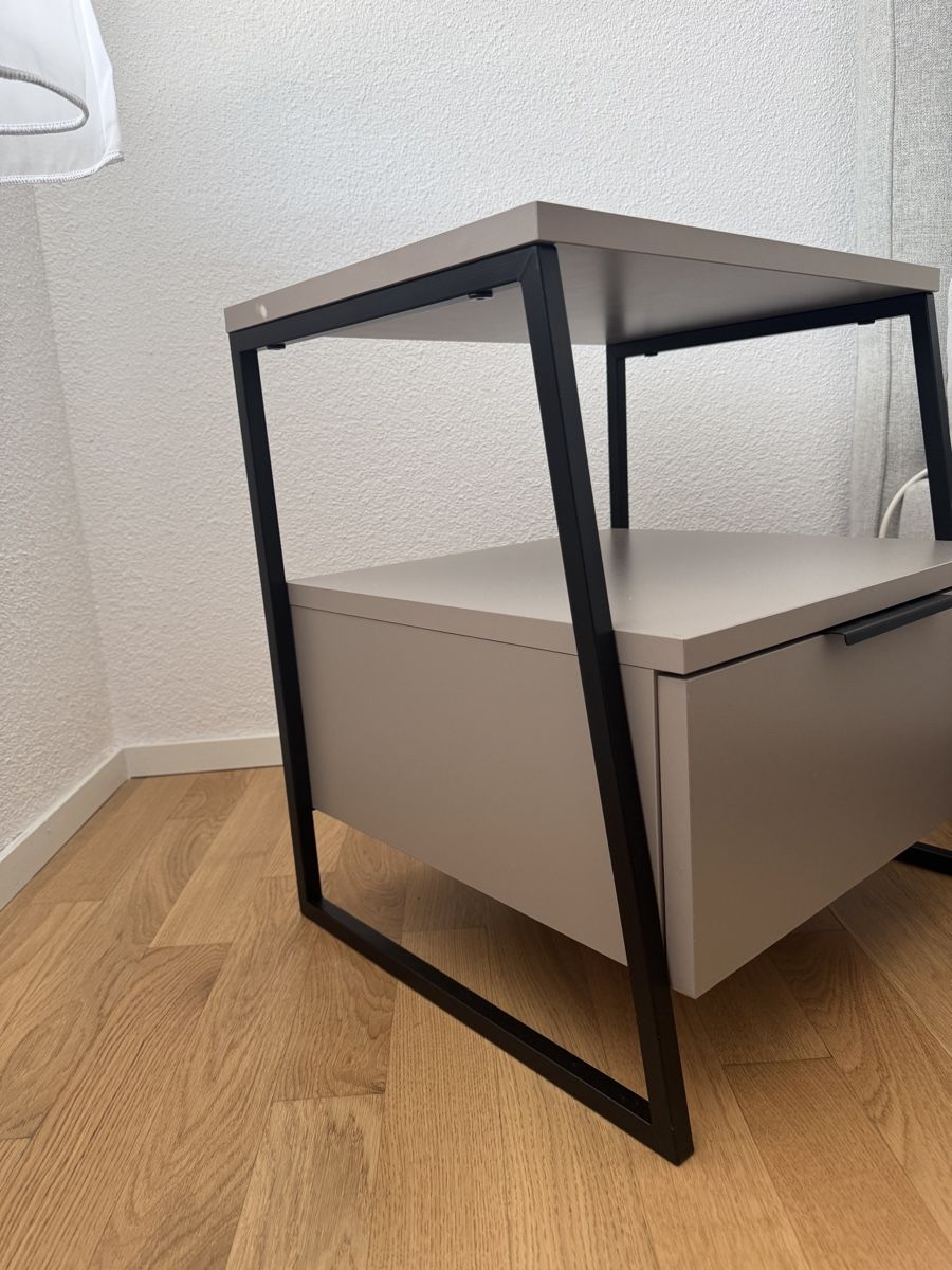 Comodini: 2x Nachttisch – Usato da Wil SG venduto da Edz2017 2