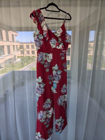 Sommerlicher Jumpsuit mit Blumenmuster, Grösse L