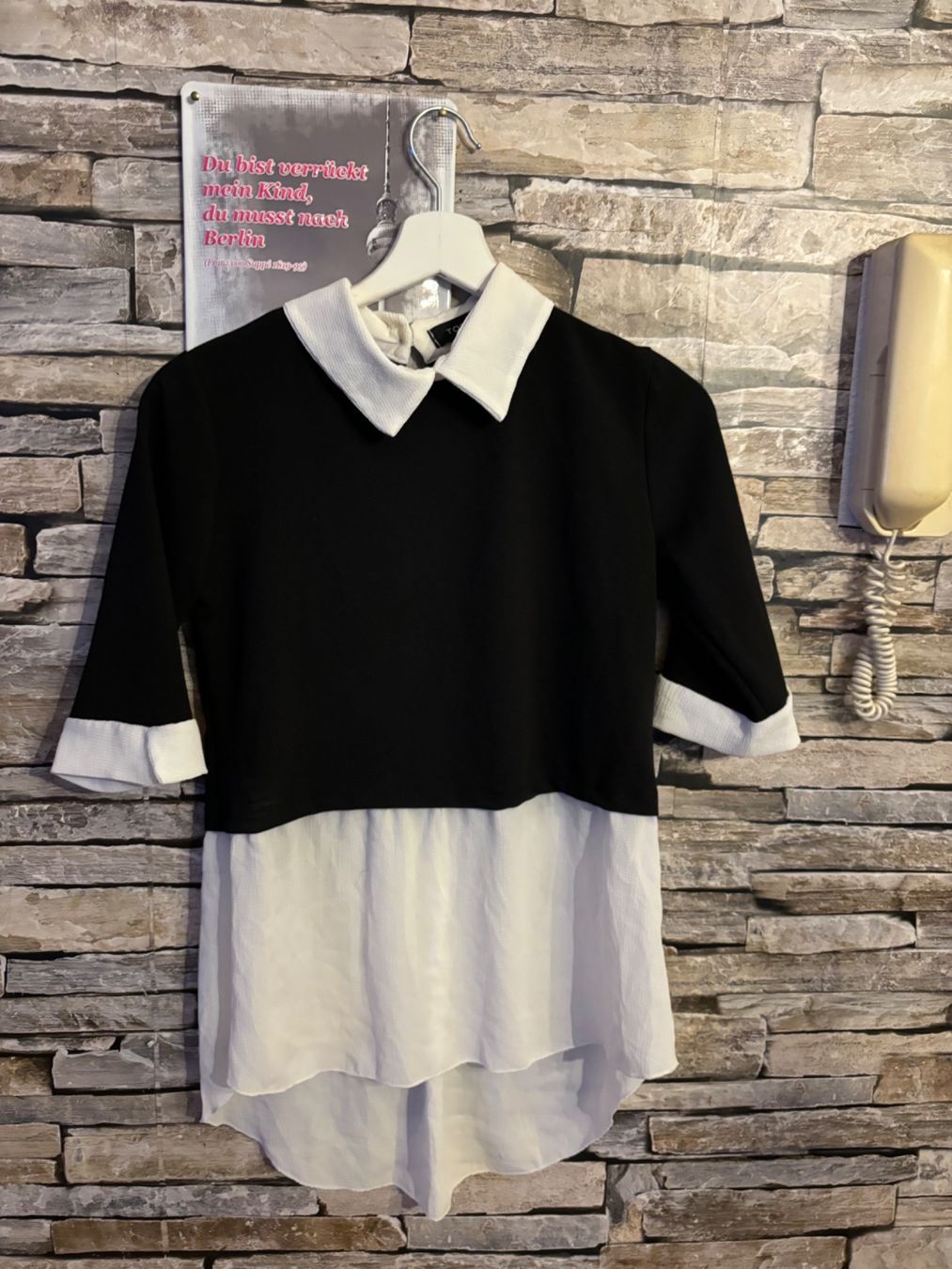Camicette: Shirt / Bluse schwarz/weiss Gr. S – Usato da Wettingen venduto da Hasta80