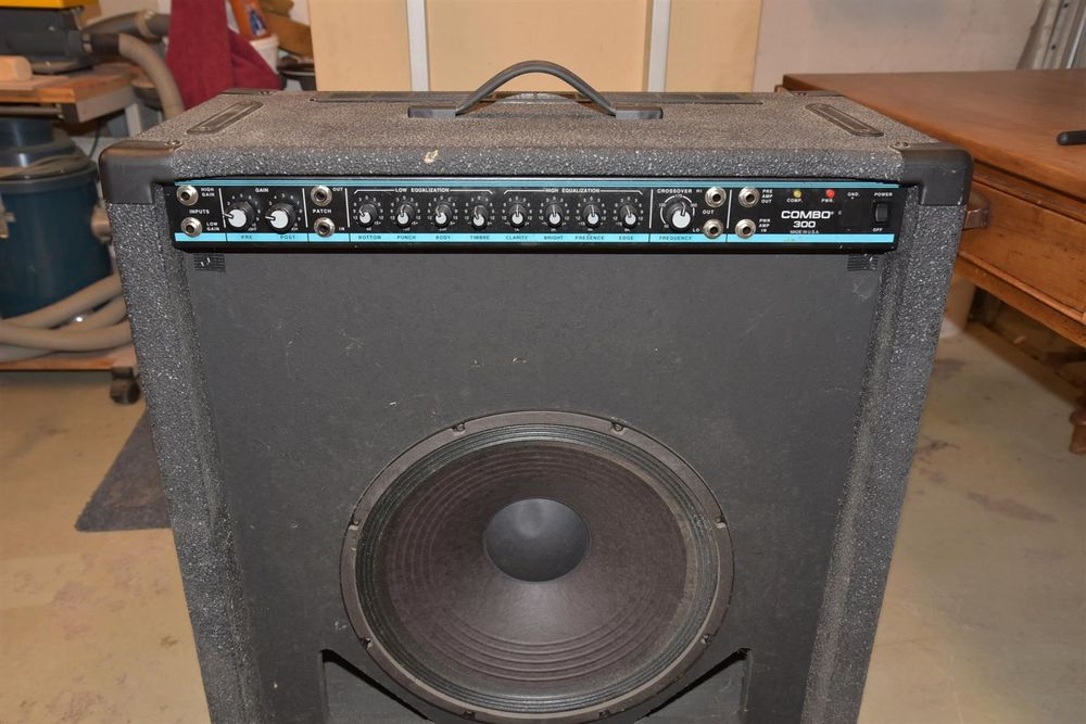 Peavey Combo 300 bass amp 1980s USA Acheter sur Ricardo