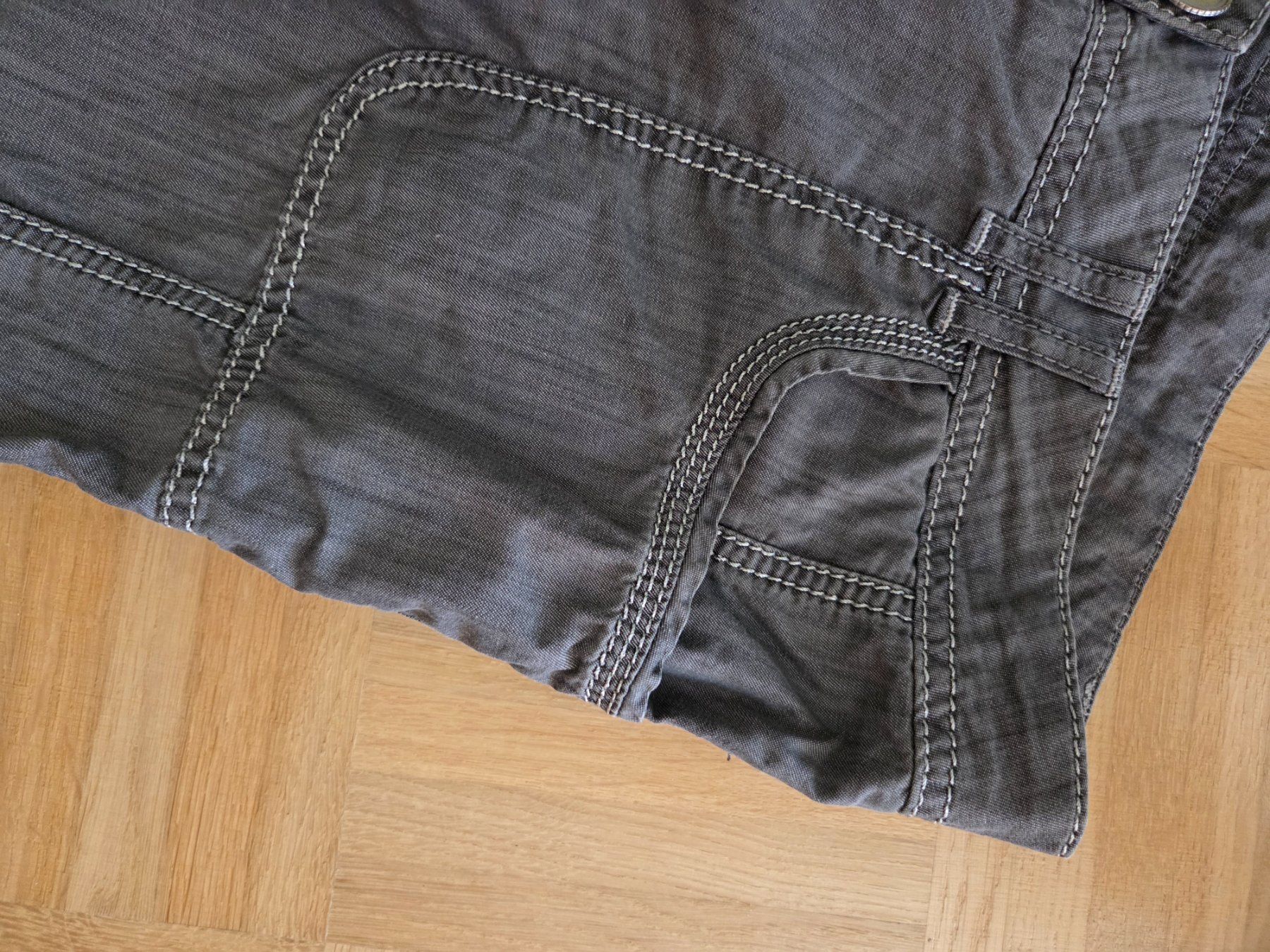 Bonita Jeans: schwarz/silber Cargo Jeans, leicht, 44, Baumwolle – Usato da Liestal venduto da ITOlio 4