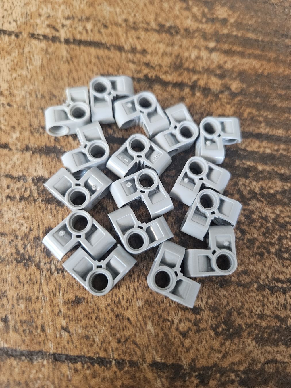 Lego Kit di costruzioni: lego 44809 lot 15 pièces Light Bluish Gray Technic, – Usato da Confignon venduto da Ecrofigs