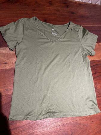 Olivgrünes T-Shirt von SHEIN, Grösse S, Top Zustand