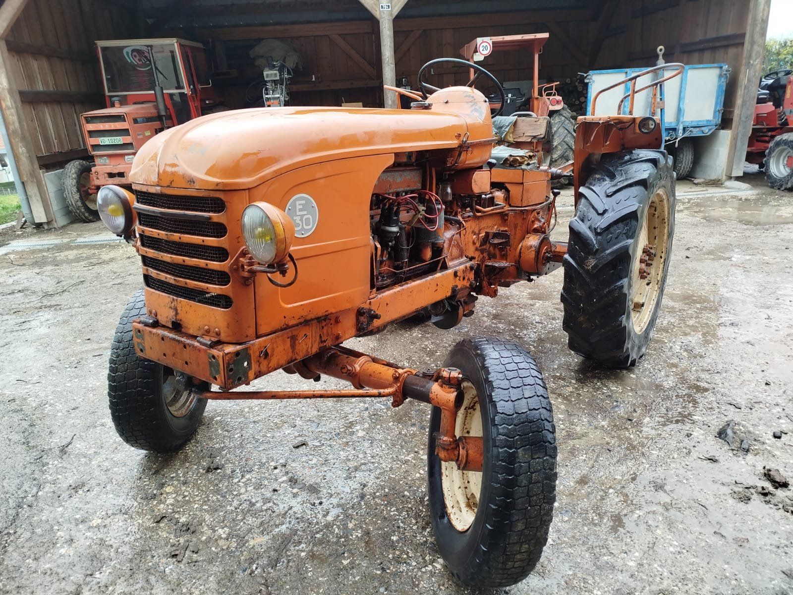 Renault Trattori: Tracteur Renault E30 (essence) – Usato da Yverdon-les-Bains venduto da rbo_d68t