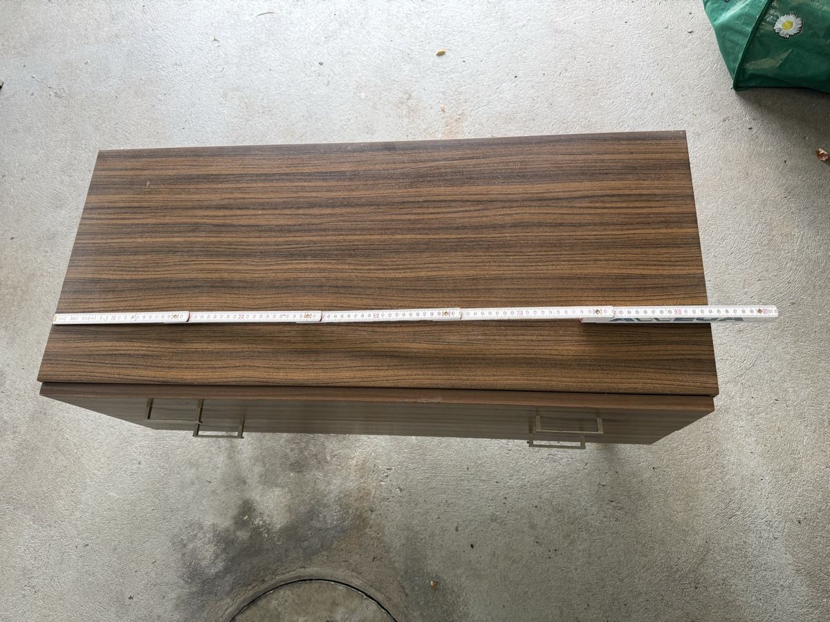 Cassettiere: Kommode mit Schubladen Nussbaumfurnier 94 cm  breit gebrauch – Usato da Widnau venduto da nad_z7bn 2