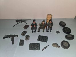 Biete 3 Militärfiguren & Zubehör, Diorama-Teile, Sammlerst..