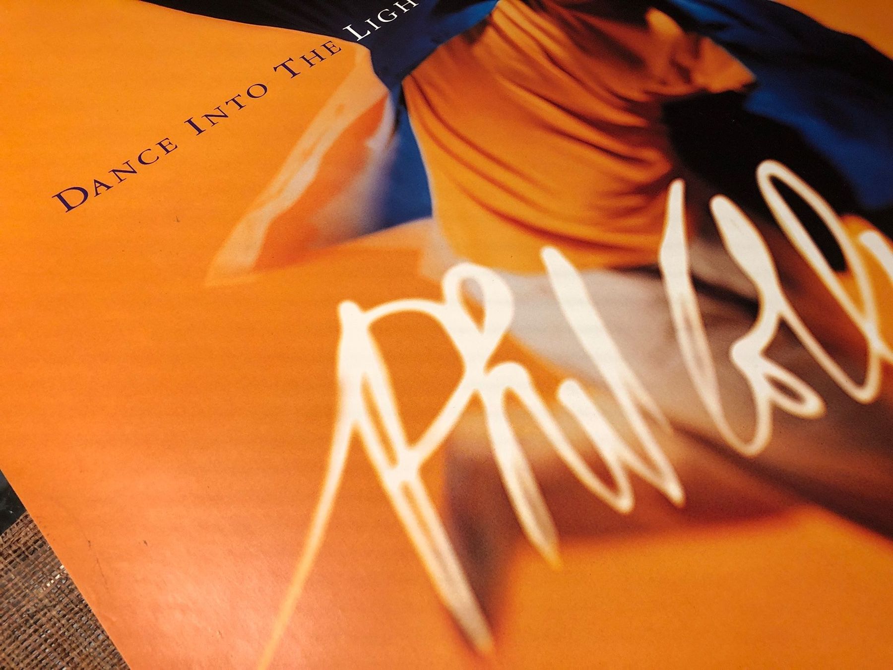 Foto & Immagini: Phil Collins "Dance into the Light" 1996 Poster 60 x 84 cm – Usato da Zürich venduto da good-rabbit 1