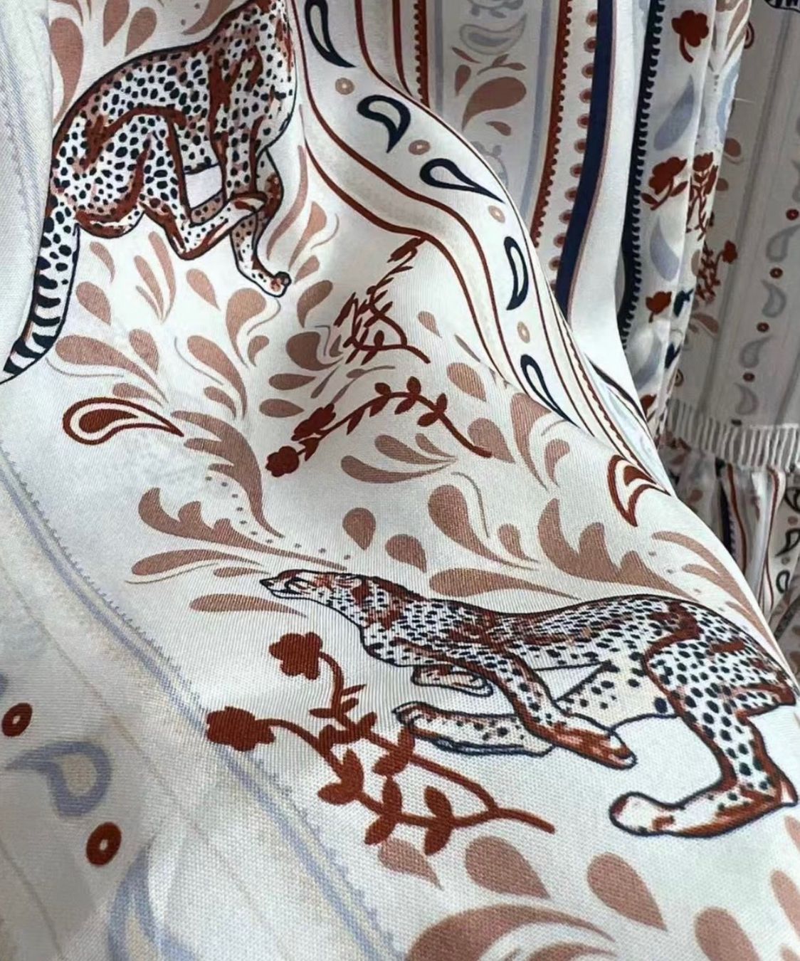 Vestiti: Kleid aus Seide. Gr. 36/38, neu – Nuovo (secondo la descrizione) da Reigoldswil venduto da benja01 2